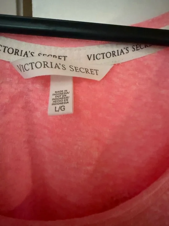 Victoria's Secret Coral Pink Crew Neck Tee - Picture 2 of 4